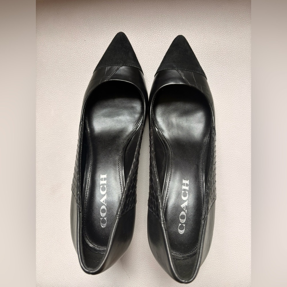 Coach Black Pointed Toe Pumps Leather - Size 8